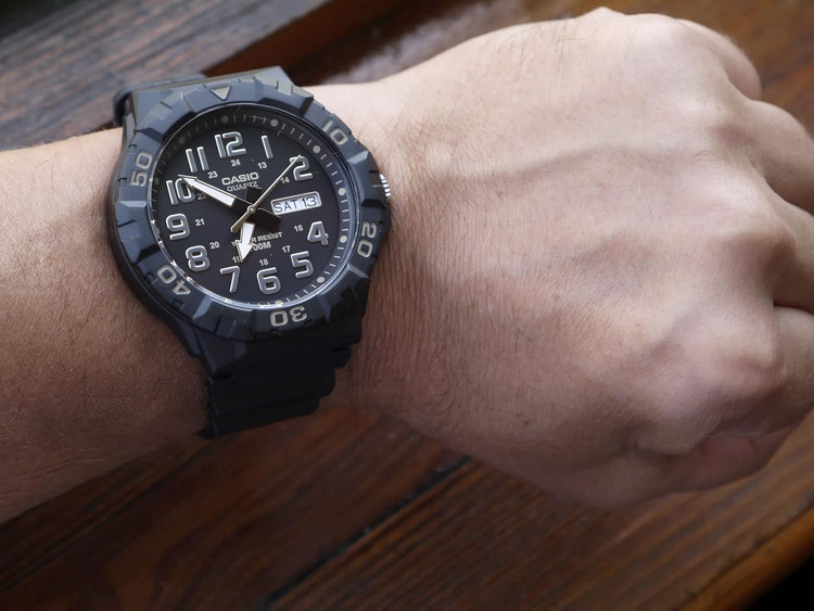 ساعت مچی مردانه کاسیو مدل CASIO MRW-210H-1A