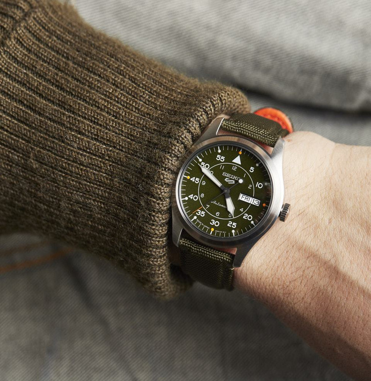 ساعت مچی مردانه سیکو، زیرمجموعه Seiko 5, کد SRPH29K1