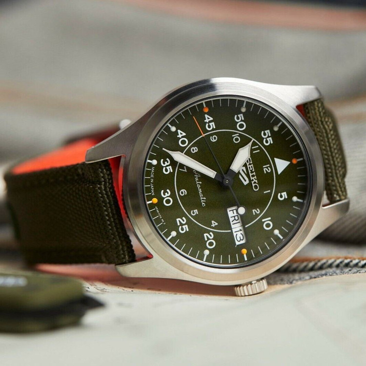 ساعت مچی مردانه سیکو، زیرمجموعه Seiko 5, کد SRPH29K1